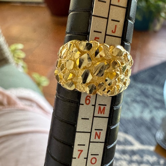 10k Gold nugget Ring2.04 grams real gold! Size 5.5 #53